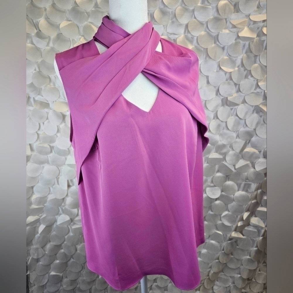 PINK SLEEVELESS Tank Top with Neckline Detail Size S, Size‎ M, Size L